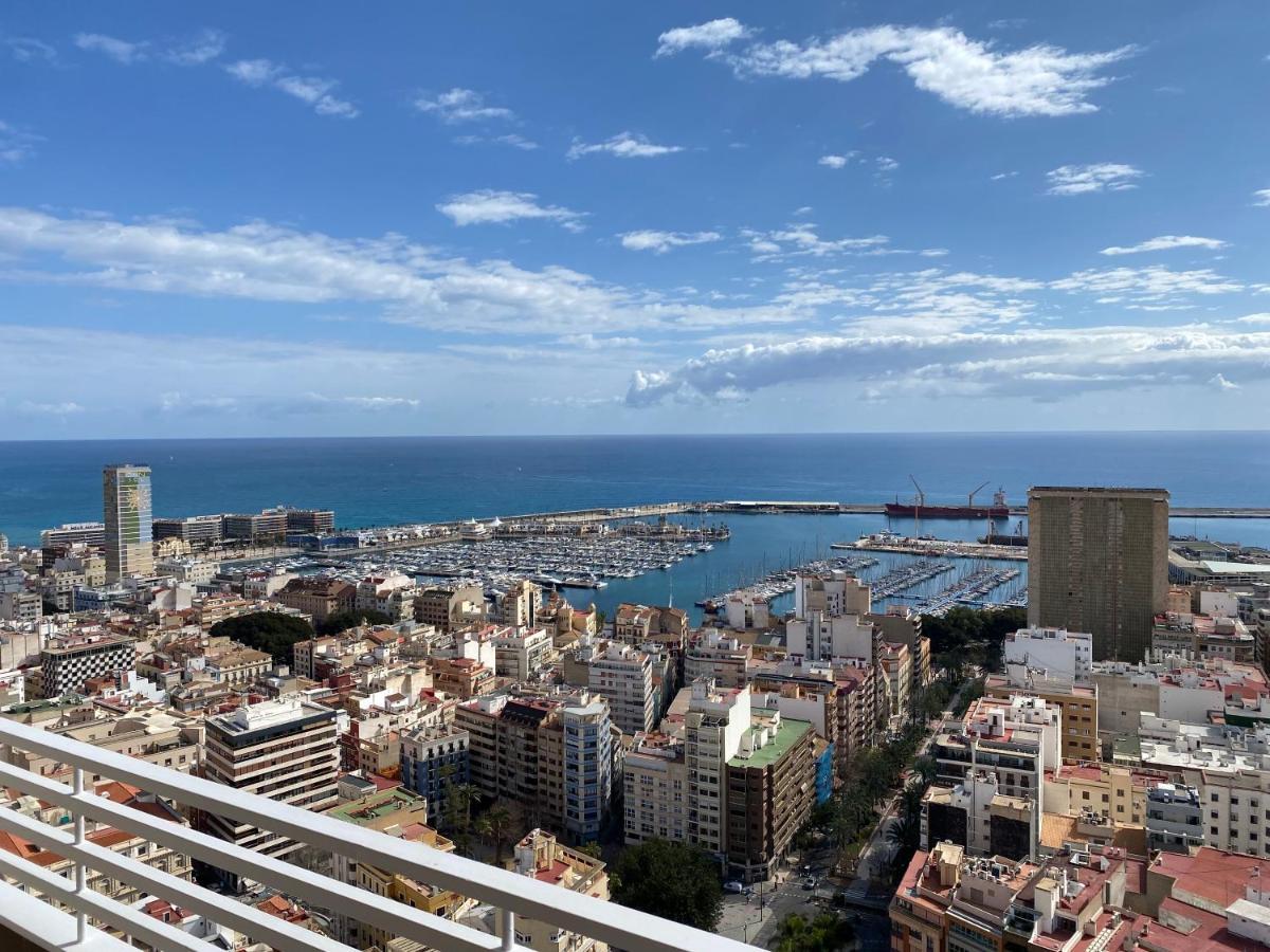 Apartamento 29Th Floor & Sea View لقنت المظهر الخارجي الصورة